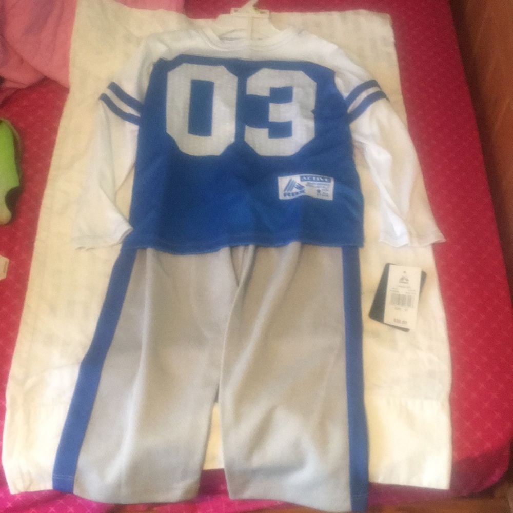 2/pc Reebok boys outfit NWT